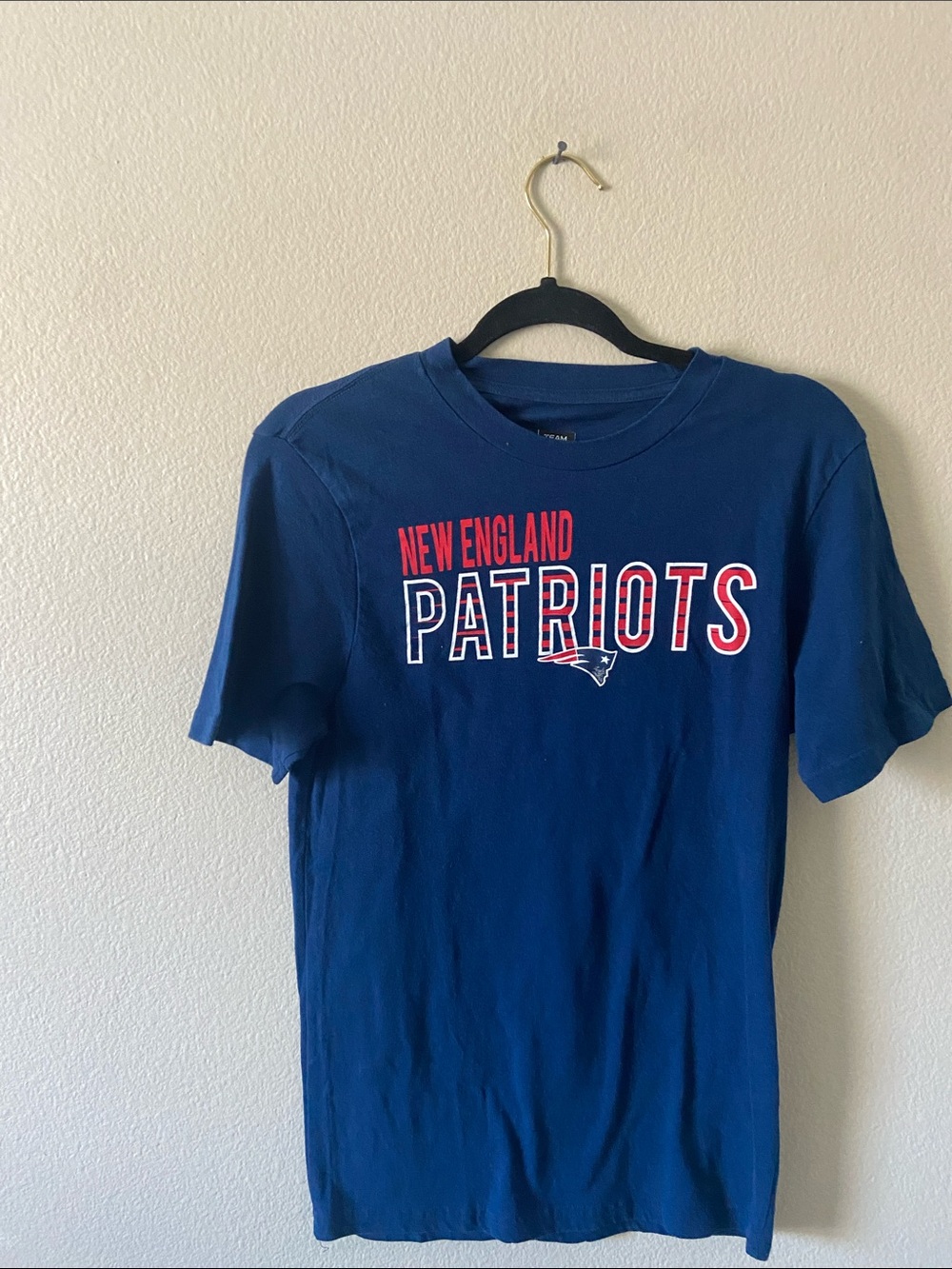 5/$10❤️❤️❤️New England Patriots Navy Graphic Tee